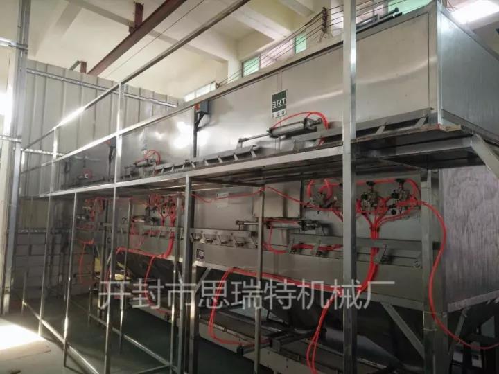 间歇式热风循环烘干机在广州投入生产1.jpg